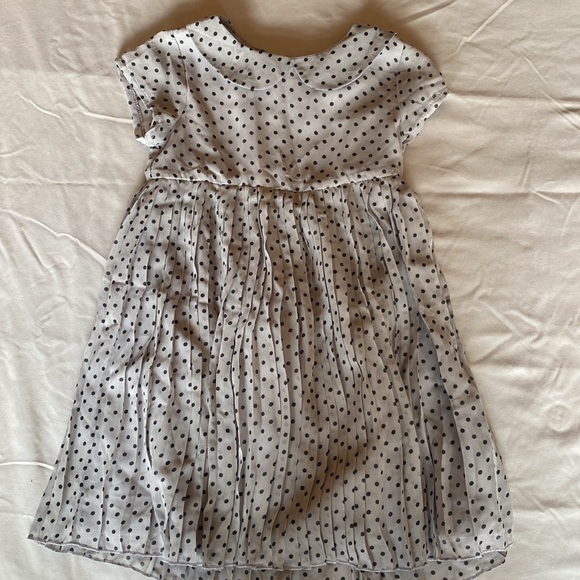 H&M three dress bundle. Size 4-6y and 5-6y. Polka dot, flowers, pink. - Picture 9 of 13